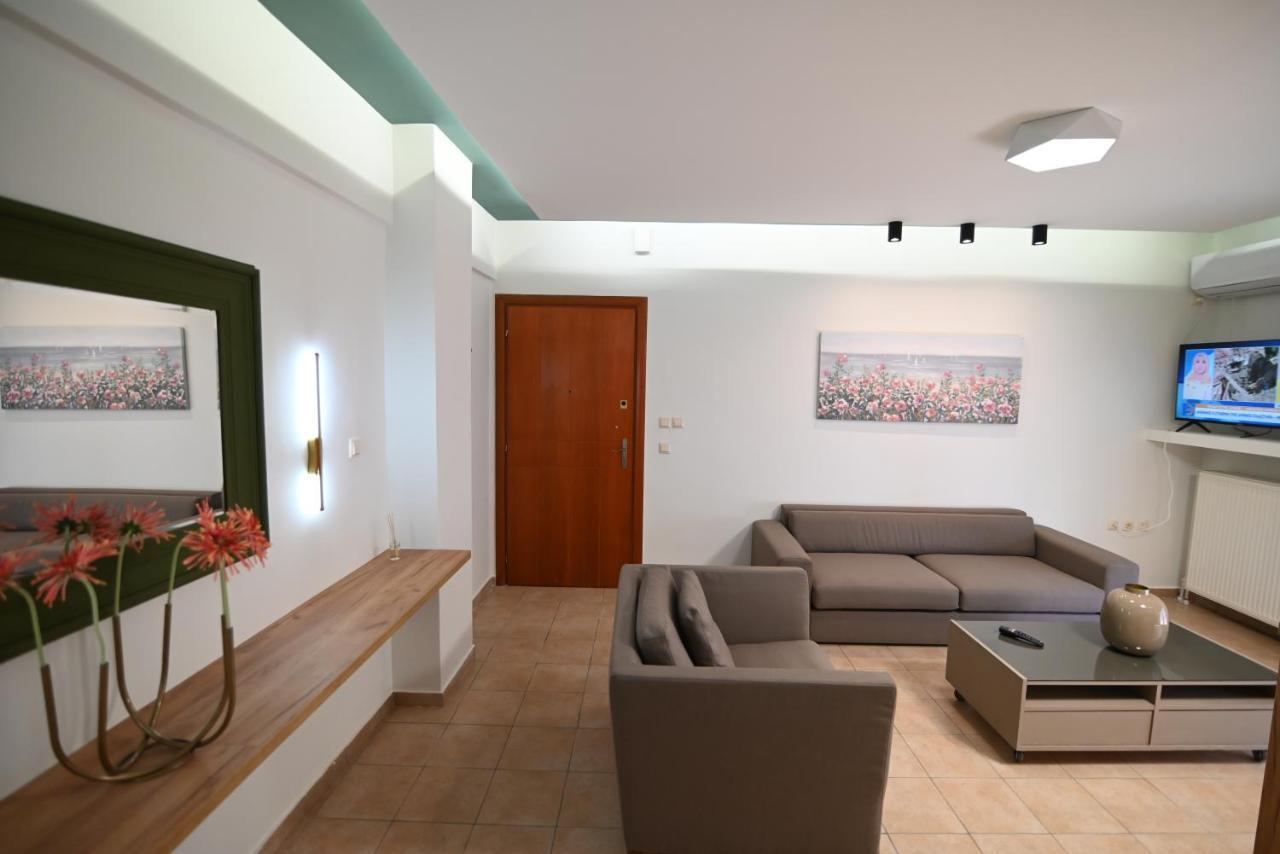 The Whole Packet A4 Center With Parking Apartment Larissa Ngoại thất bức ảnh