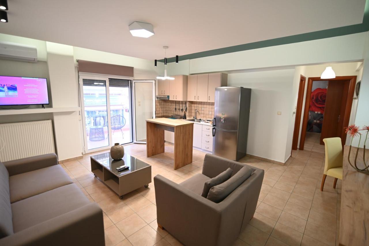 The Whole Packet A4 Center With Parking Apartment Larissa Ngoại thất bức ảnh