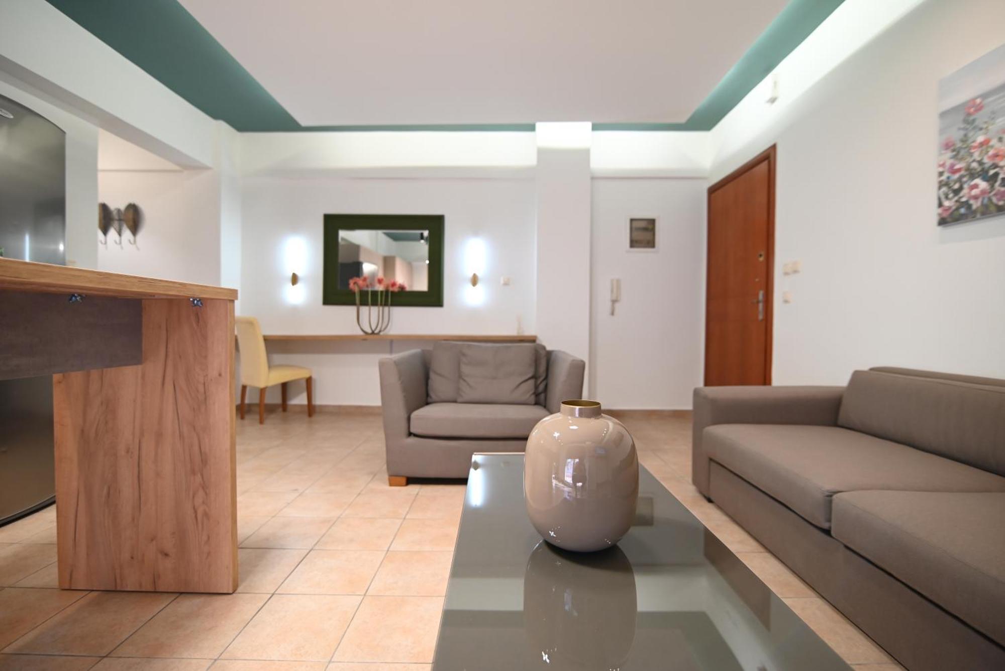 The Whole Packet A4 Center With Parking Apartment Larissa Ngoại thất bức ảnh